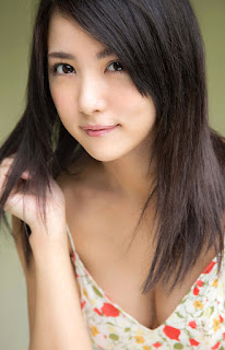 Asian Babes: Ren Ishikawa | Hot Cleavage Pics