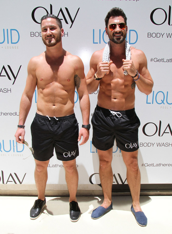 Val Chmerkovskiy And His Brother Maksim Shows Off Their Matching Abs. 