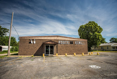 Route 66 Missouri - bowling alley_by_Laurence Norah Route 66 Missouri - bowling alley_by_Laurence Norah