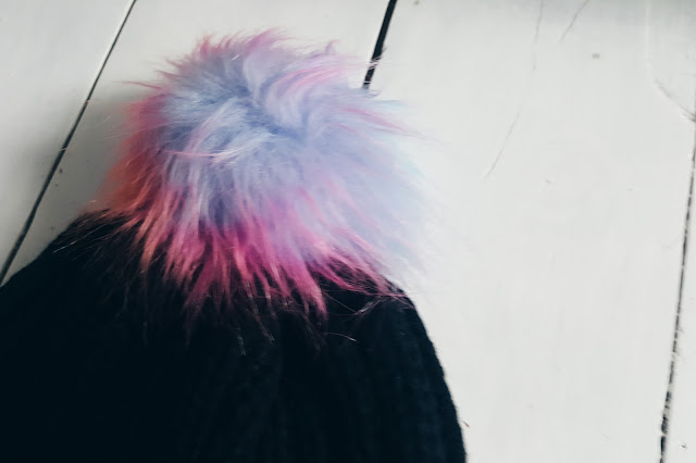 ASOS 7X BOBBLE HAT ASOS 7X BOBBLE HAT