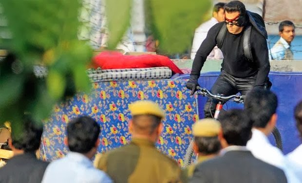 Salman-cycling-stunt-in-kick-2.jpg