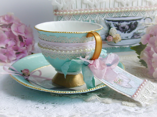 purple peanut's crafty blog: A very exciting Tea Time