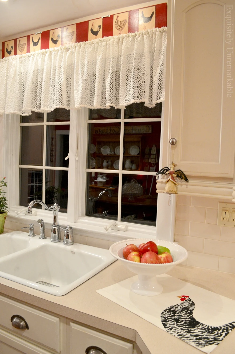 Kitchen curtain style