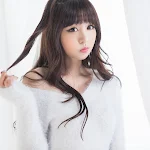 Hong Ji Yeon in Fluffy White