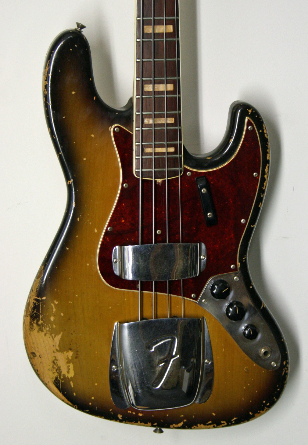 Beautiful Guitar Collection PRS, Fender, Gibson Fender Jazz Bass 1969 Sunburst Rosewood neck