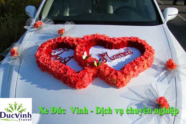 Những mẫu trang trí hoa xe cưới đẹp mắt và ấn tượng nhung-mau-trang-tri-hoa-xe-cuoi-dep-mat-va-an-tuong