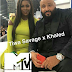 Tiwa Savage akiwa kwenye {video music awards} VMAs pamoja na DJ Khaled na Jidenna.