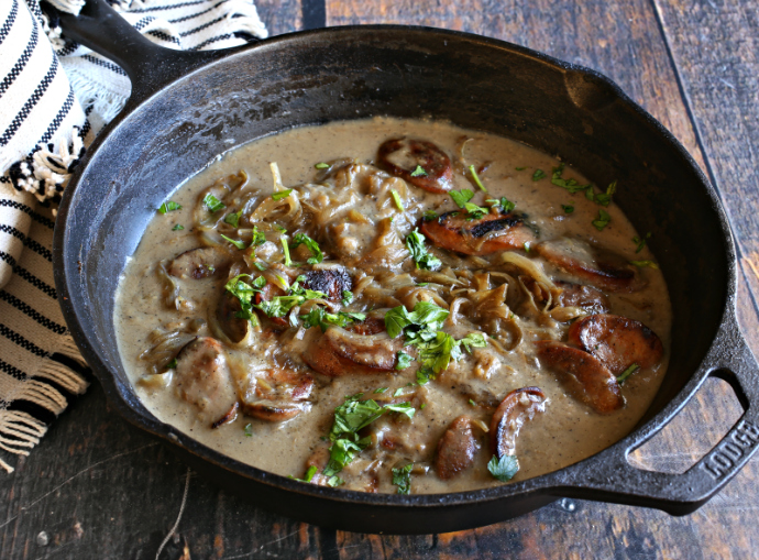 Chicken sausages served over creamy polenta with an onion pan gravy.