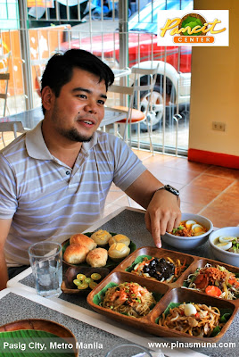Marc Angeles, Manager of Pancit Center