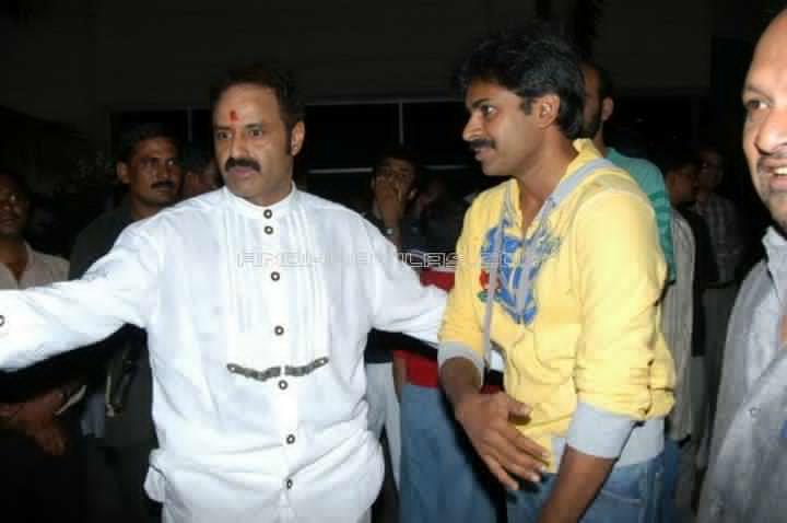 388173_139272952849084_110106192432427_1