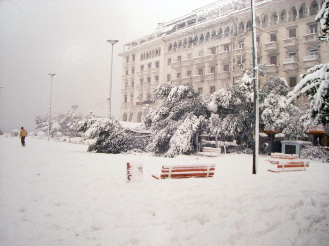 Χιονιάς Θεσσαλονίκης 1988 (video) - Meteo24news