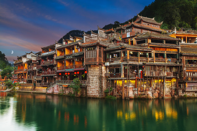 What to do in Fenghuang, the well-preserved ancient town in China