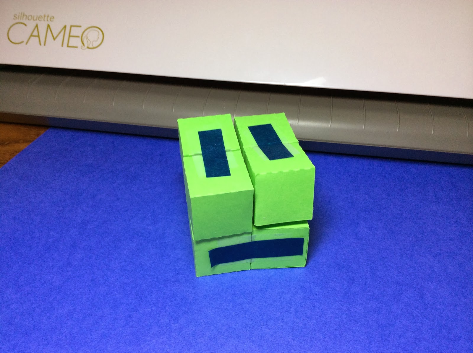 Papercrafts and other fun things A Cube Making Cubes Toy