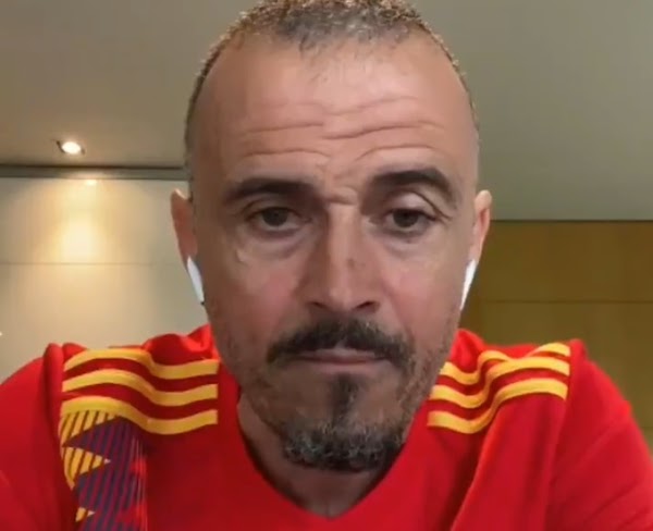 Luis Enrique envía un mensaje a un jugador Benjamín del CD Alhaurino ingresado hace unos días