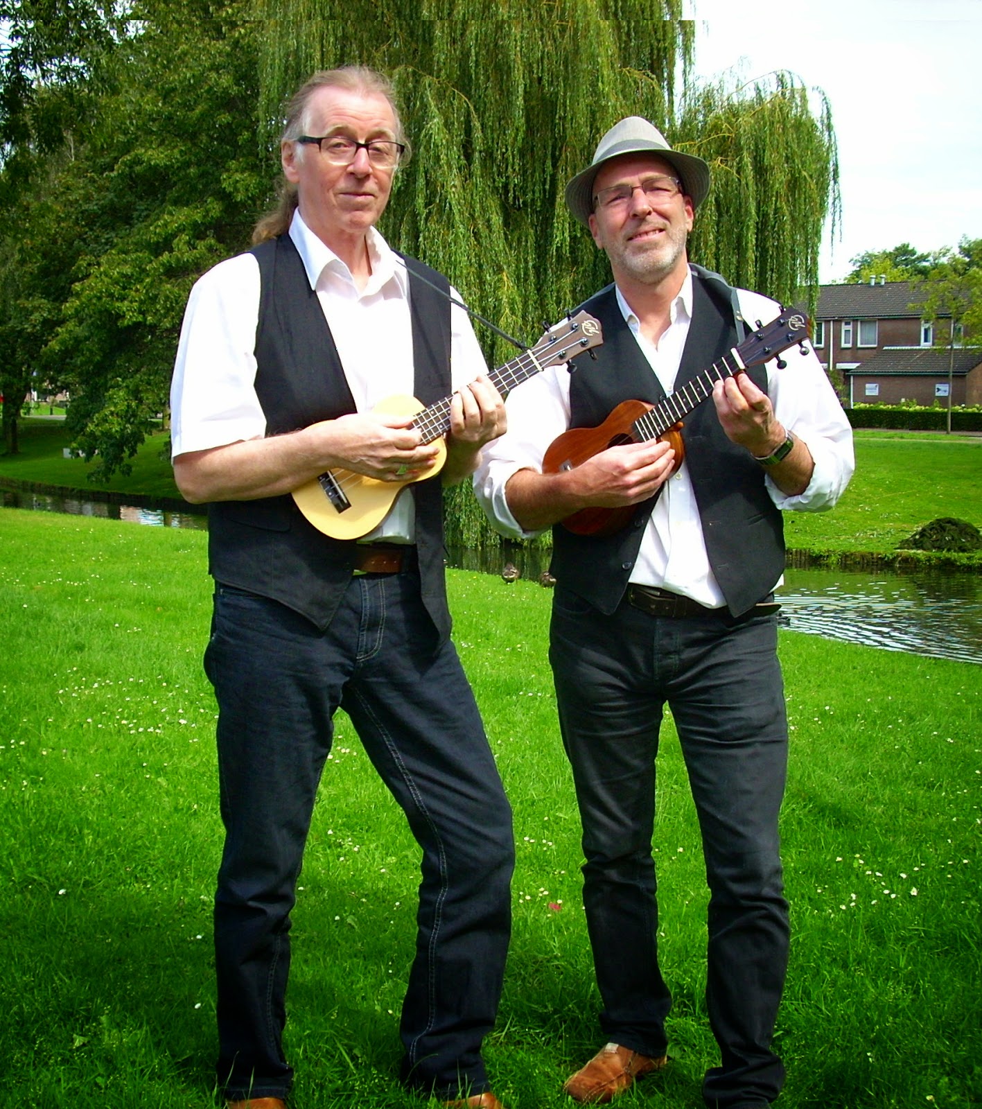 Ukulele Duo The D'Ukes