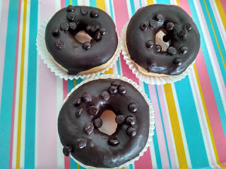 donat coklat, donat filling coklat , donat coklat chip, donat topping coklat , donat coklat keju . donat coklat, donat filling coklat , donat coklat chip, donat topping coklat , donat coklat keju .