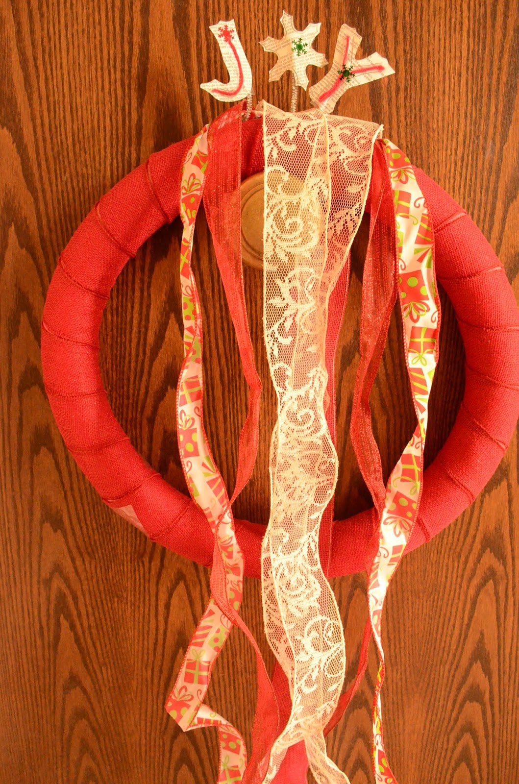 Practical Mom: DIY Pool Noodle Wreath: Avoid the Pitfalls!