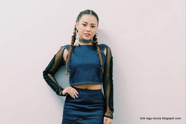 Aurelie Hermansyah - instagram Aurelie Hermansyah - instagram