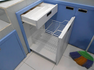 Kitchen Set Bentuk L (L-Shape) Desain Warna Biru Handle Tanam - Furniture Interior Semarang Kitchen Set Bentuk L (L-Shape) Desain Warna Biru Handle Tanam - Furniture Interior Semarang