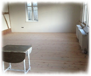 Café-Diele im Rohbau Café-Diele im Rohbau
