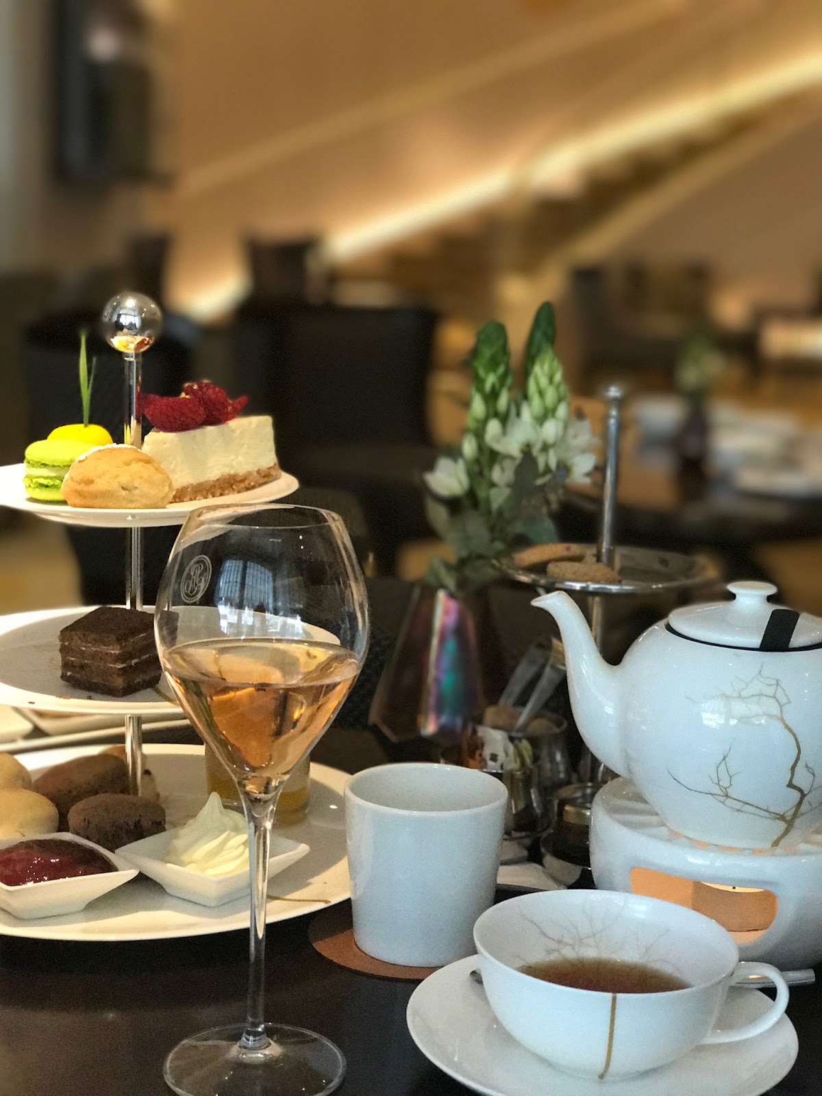 MelainesInsights High Tea at the Mandarin Oriental in Munich, my
