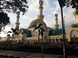 pulau seribu masjid dirundung duka