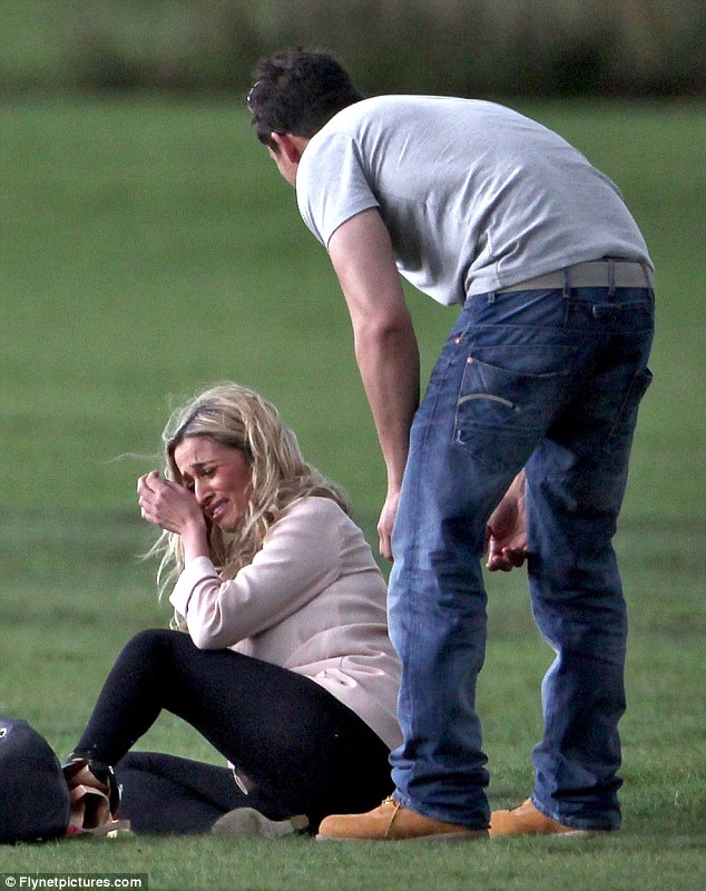 Rav S Wild Rage Chantelle Houghton Left In Tears After Park Picnic Picnic In London S Richmond Park Turned Into A Huge Tear Filled Argument For Chantelle Houghton And Her Crimewatch Presenter Boyfriend Rav Wilding