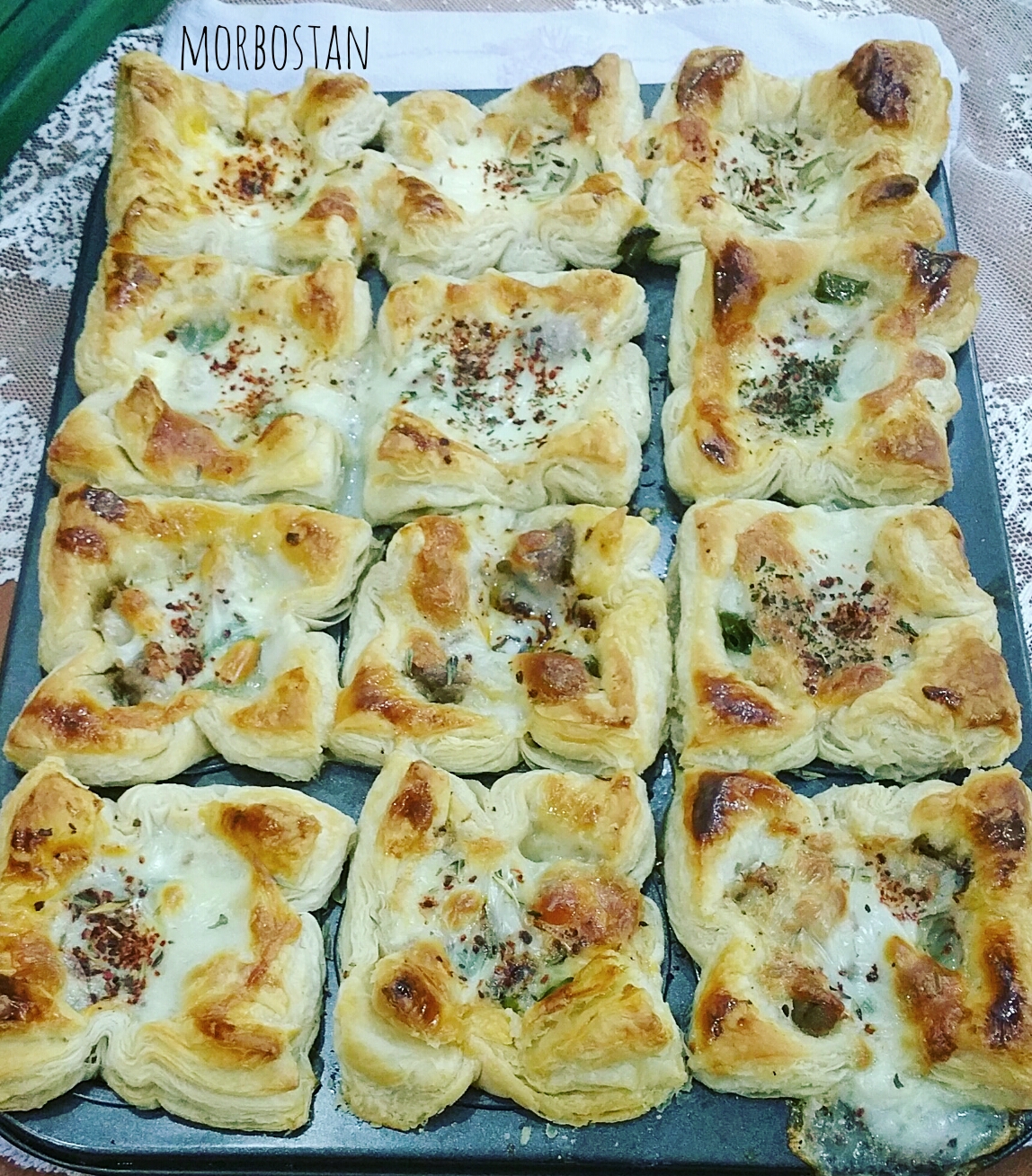 Kavurmalı Milföy Börek Kavurmalı Milföy Börek