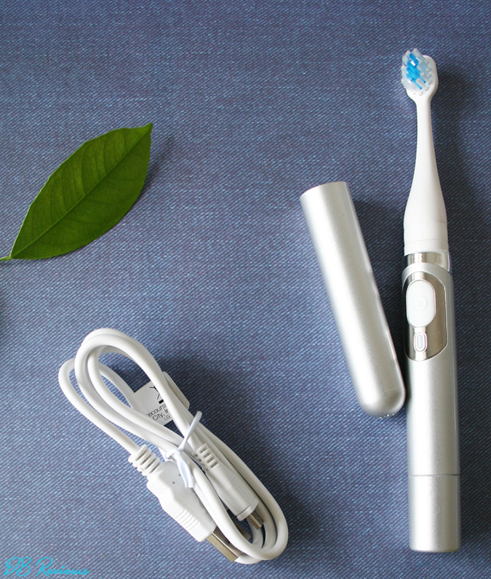 Sonic Chic Deluxe Toothbrush - Ideal for Travel