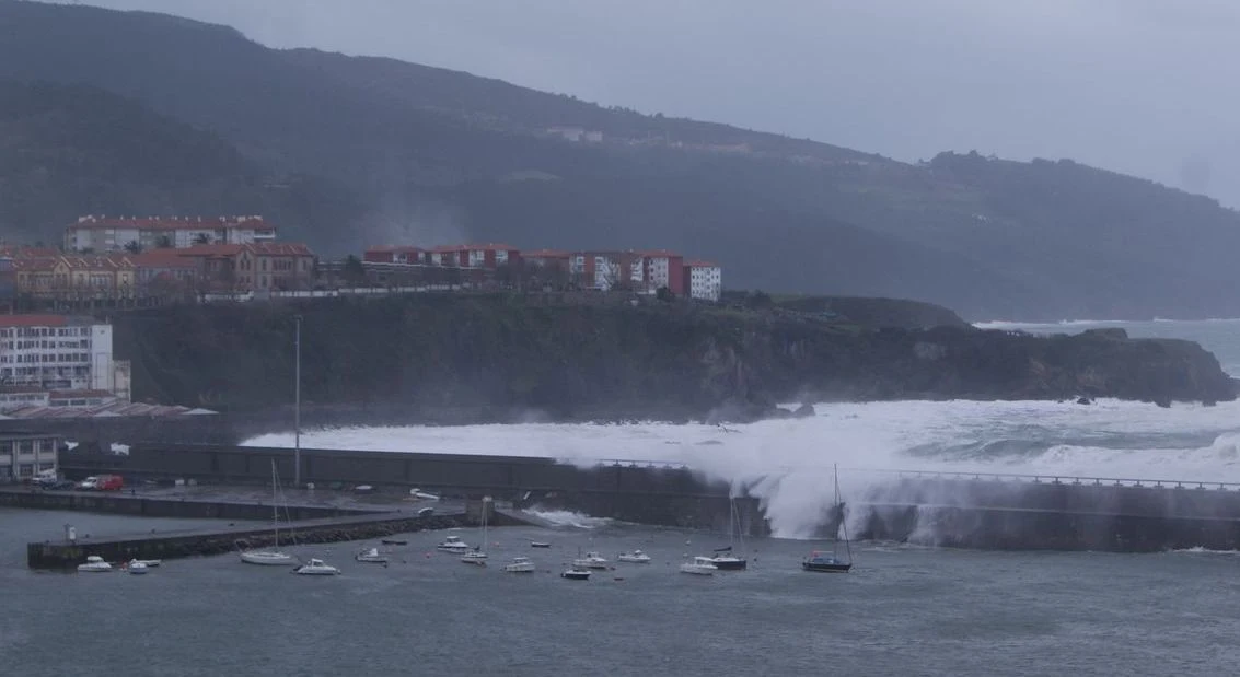 temporal en mundaka 00