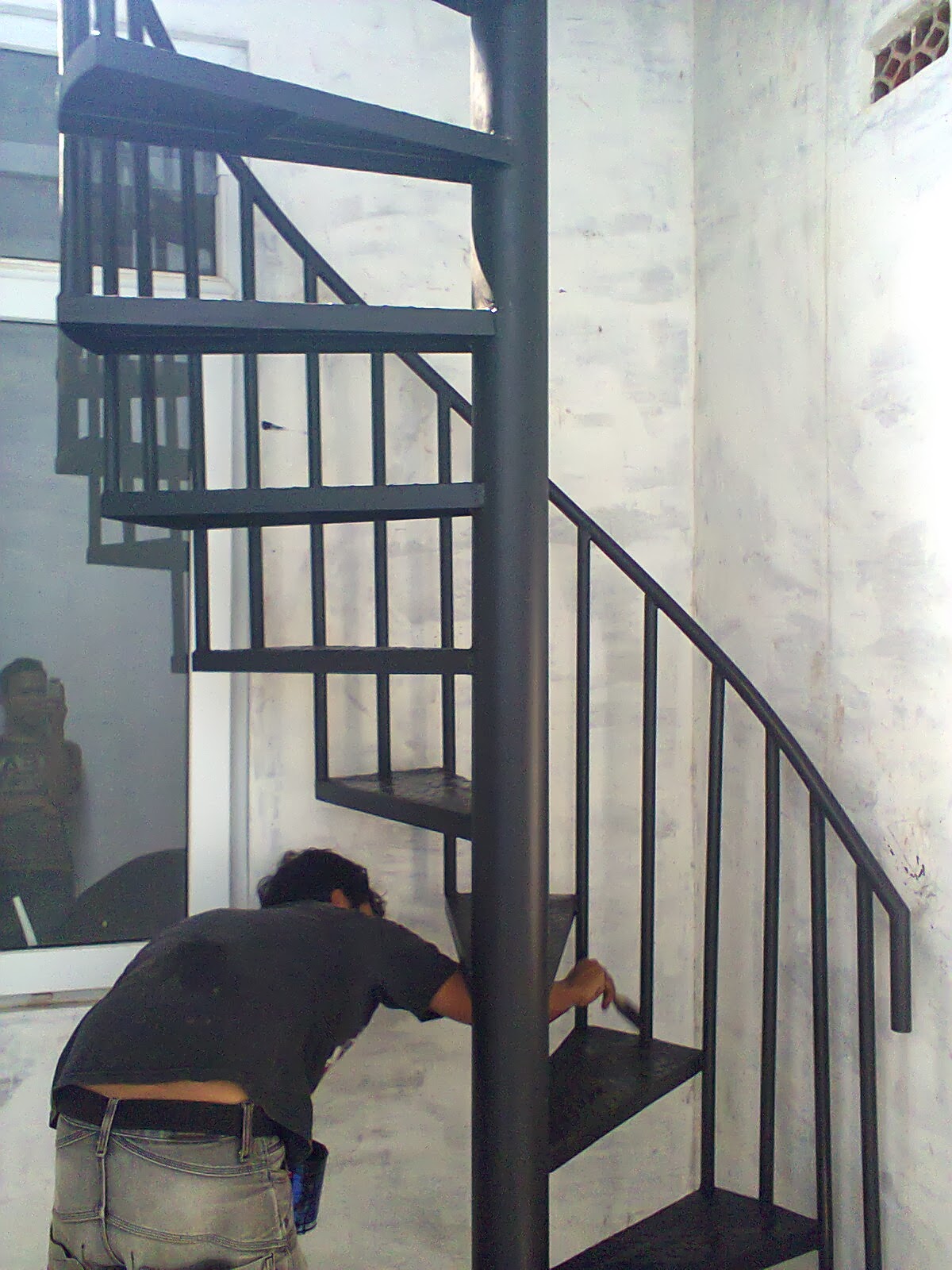Jasa pembuatan tangga putar cimanggis Depok Bengkel 