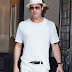 Brad Pitt  saliendo de su hotel en  Nueva York
