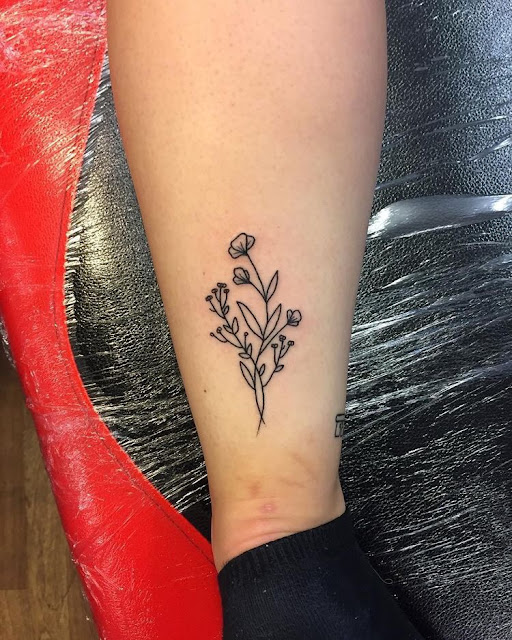 Mini tatuagens de flores para as mulheres Mini tatuagens de flores para as mulheres