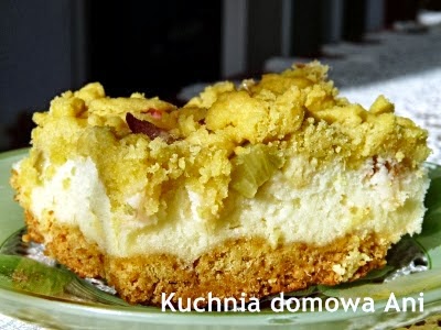 http://kuchnia-domowa-ani.blogspot.com/2013/05/ciasto-z-rabarbarem-i-budyniowa-pianka.html