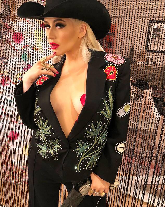 Aguilera nipple christina Most Scandalous