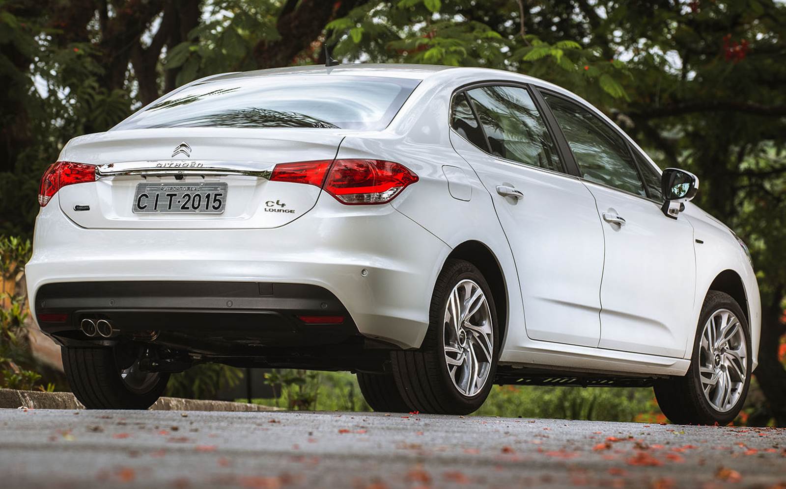 Citroën C4 Lounge 2015 THP Flex: preço parte de R$ 78.790 ...