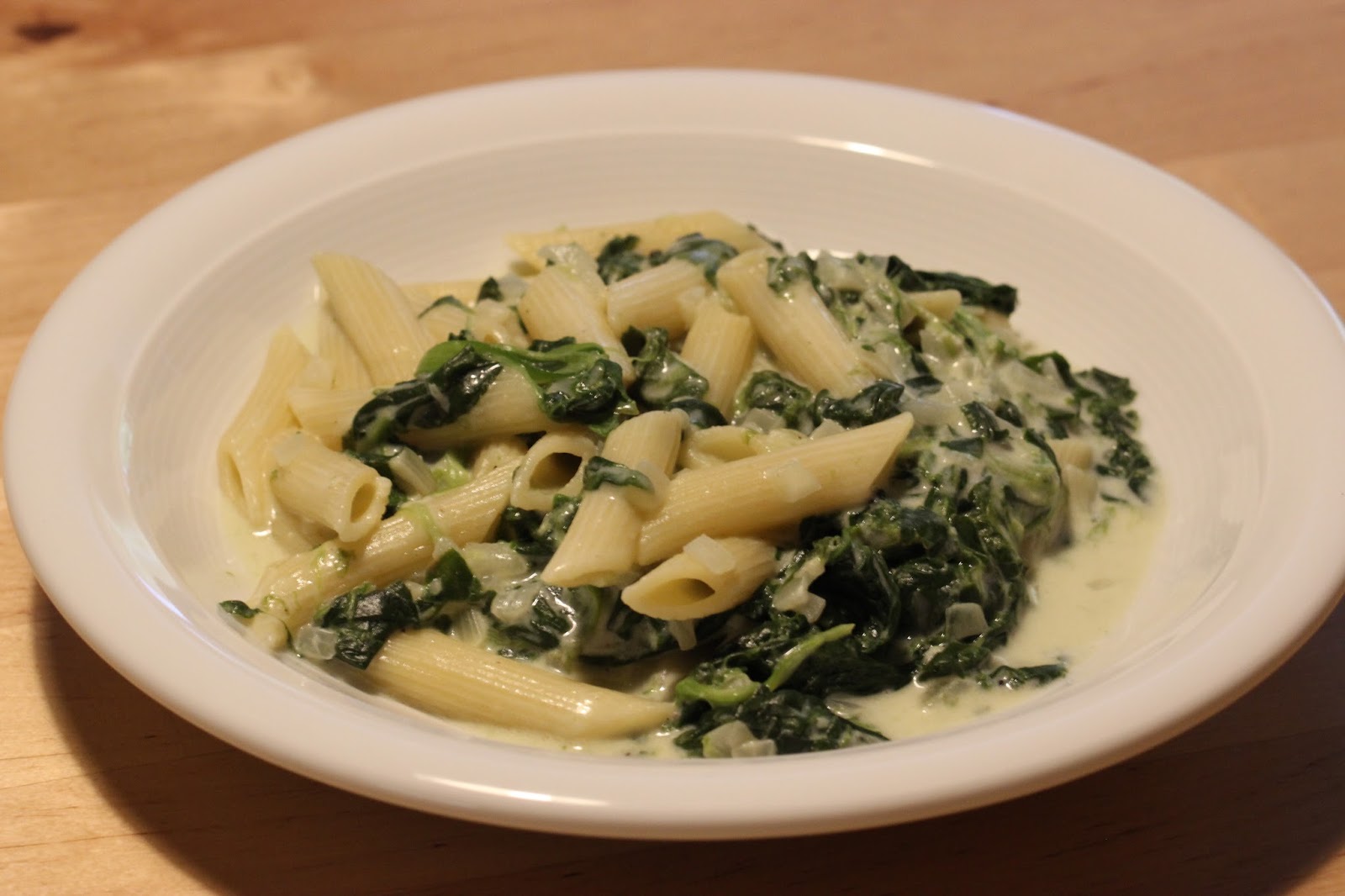 Leckereien aus der (Mini-)Küche: Penne mit Gorgonzola-Spinat-Soße