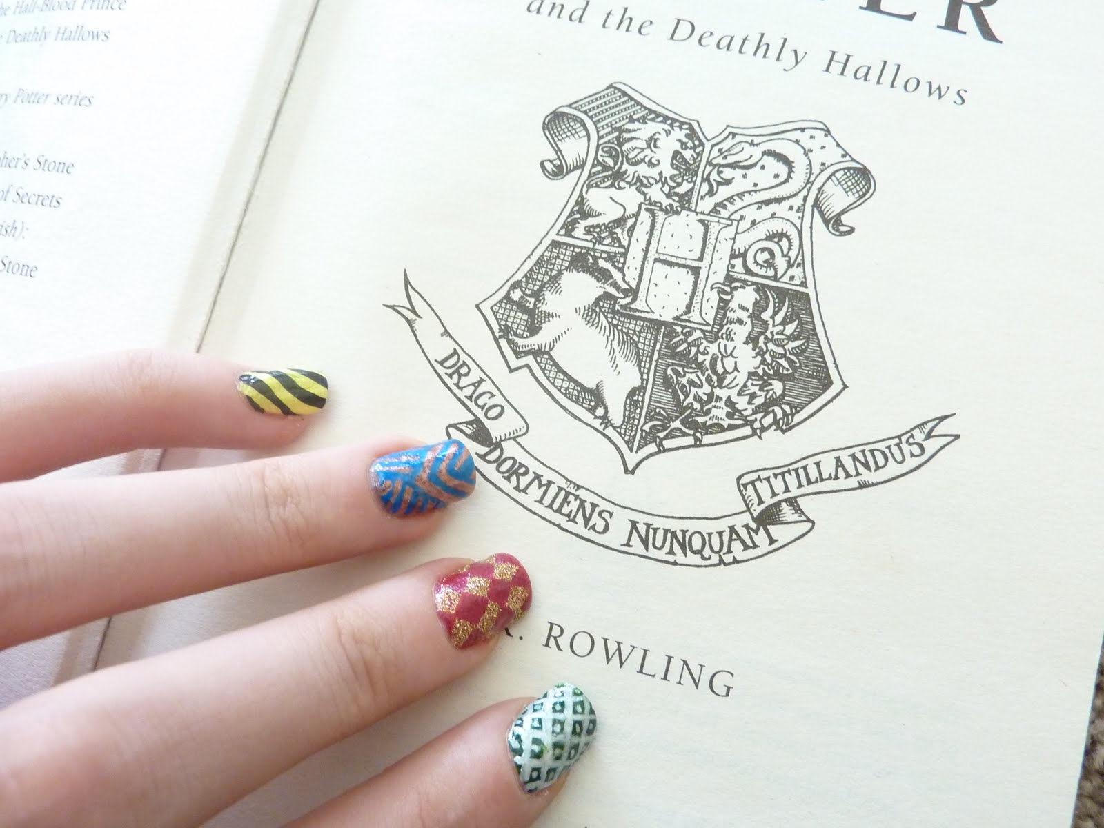 Scribbling With Polish Draco Dormiens Nunquam