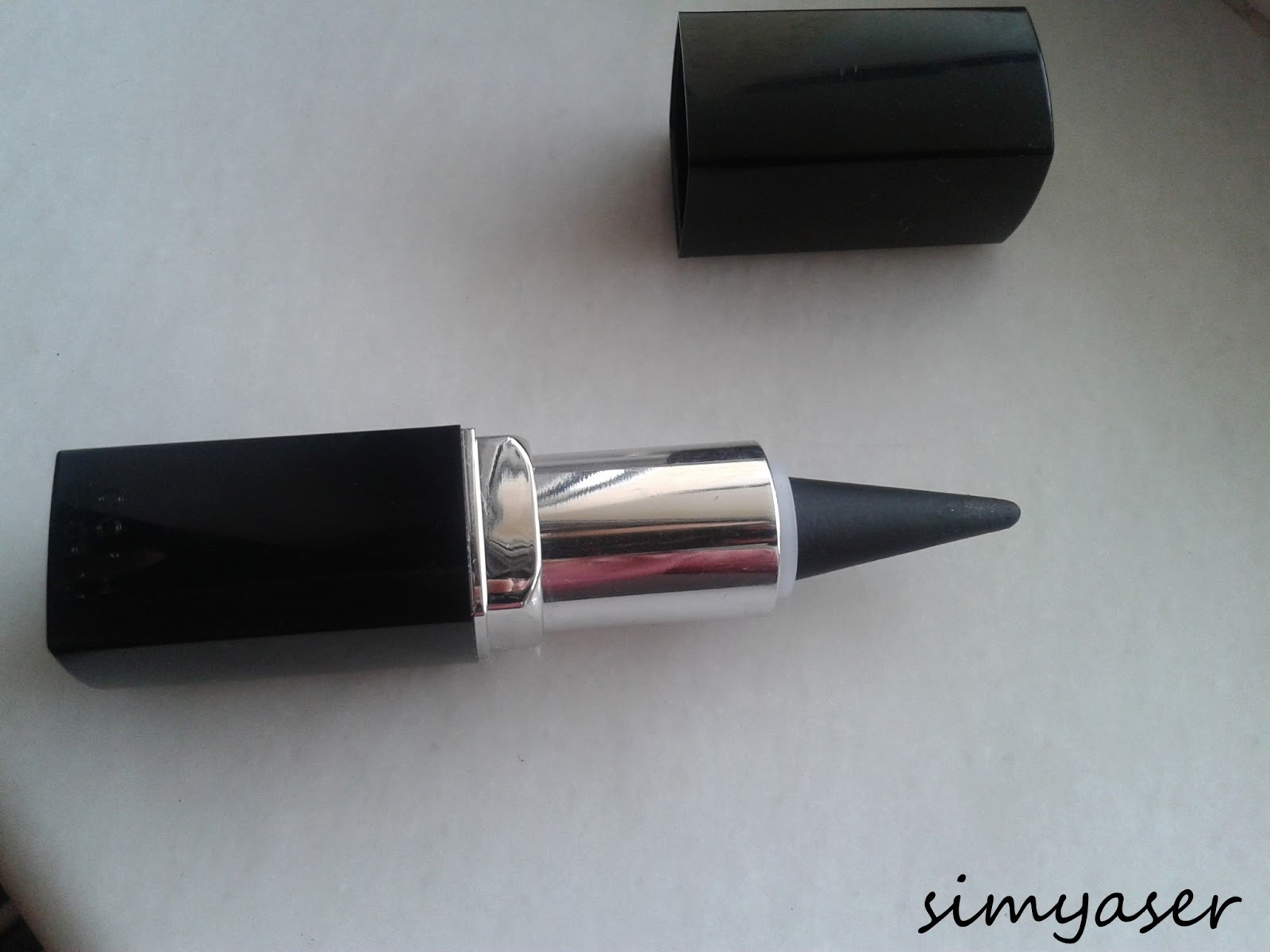 Simyaser Oriflame Beauty Kajal Eyeliner