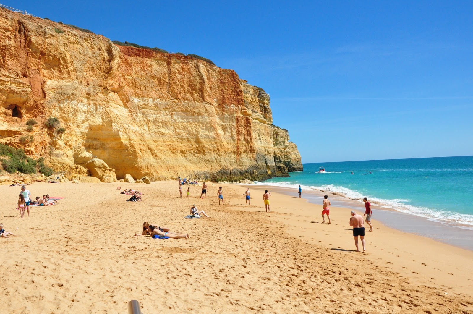 учкуевка пляж мокроусова. озеро мичиган дюны фото. пляж песок. песчаные дюны джемете анапа. песчаные пляжи джемете дюны.