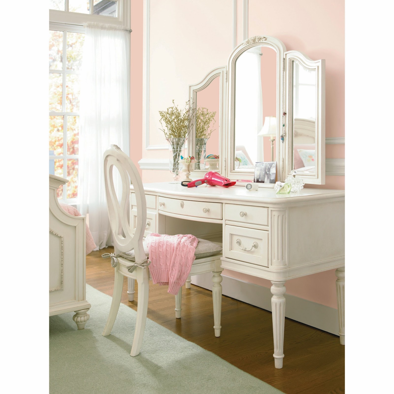 More Than 25 Vanity Cabinet Or Make Up Dresser Designs Bahay Ofw Many Refer To It In Names Such As Make Up Table Dresser Vanity Mirror Cabinet And More But Here Are The Diffe Designs Styles For