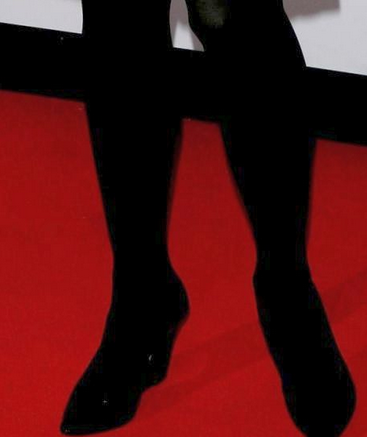Celebrity Legs and Feet in Tights: Cate Blanchett`s Legs and Feet in