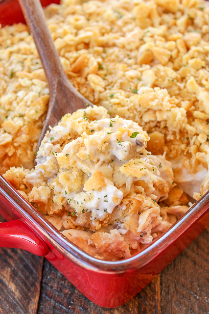 Chicken Casserole - this recipe only has 5 ingredients and is ready in just 30 minutes! It's a favorite for my family and girls night! Chicken Casserole - this recipe only has 5 ingredients and is ready in just 30 minutes! It's a favorite for my family and girls night!