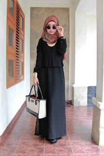 Model Busana Muslim Dress Hitam Model Busana Muslim Dress Hitam