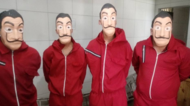 YouTubers são detidos ao tentar invadir presídio para fazer cena estilo 'La Casa de Papel'