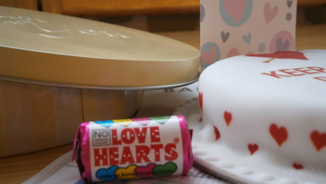bakerdays letterbox cake valentines love heart gift