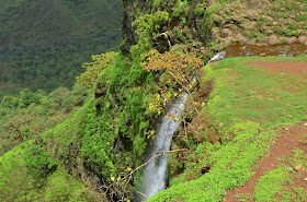 Mahabaleshwer Waterfall shot on fast shutter speed thereby freezing the motion of water