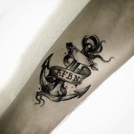 Tatuagens de âncoras para as mulheres Tatuagens de âncoras para as mulheres