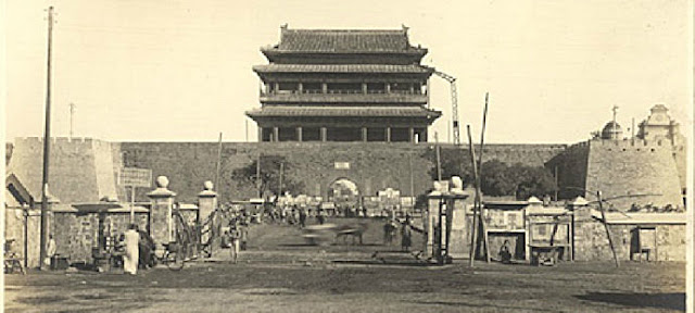 Of the nine Inner city gates of Beijing, Xuanwumen was built at the lowest elevation. Although normally the river system accommodated and directed water flow out of the city through Zhengyangmen's eastern sluice gates, these proved ineffective during heavy rainstorms, when most of the water would flood out of Xuanwumen. According to Guangxu Shuntianfu Zhi, heavy rainstorms in Beijing in 1695 flooded the gates at Xuanwumen, making them impossible to open. Six elephants were brought over from the zoo to force open the gates, and the flood finally dissipated out of the city.