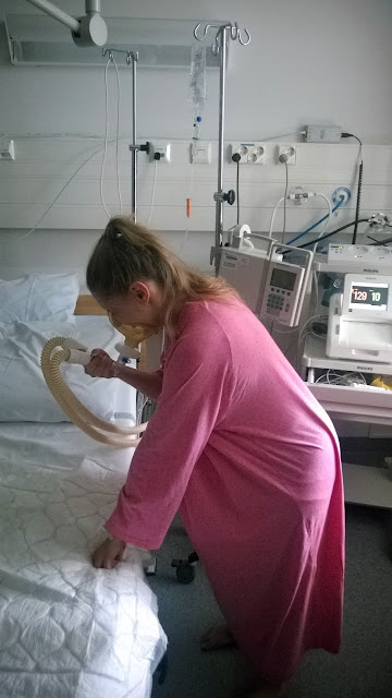 Saippuakuplia olohuoneessa- blogi. Kuva Mikko Poikkilehto Saippuakuplia olohuoneessa- blogi. Naistenklinikka, Synnytys, Vauva, Äitiys, Ilo, Onnellisuus, Vanhemmuus